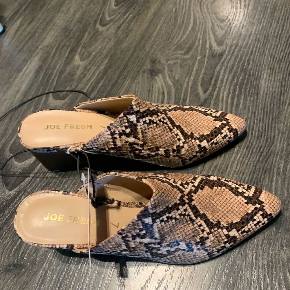 Snake skin shoes